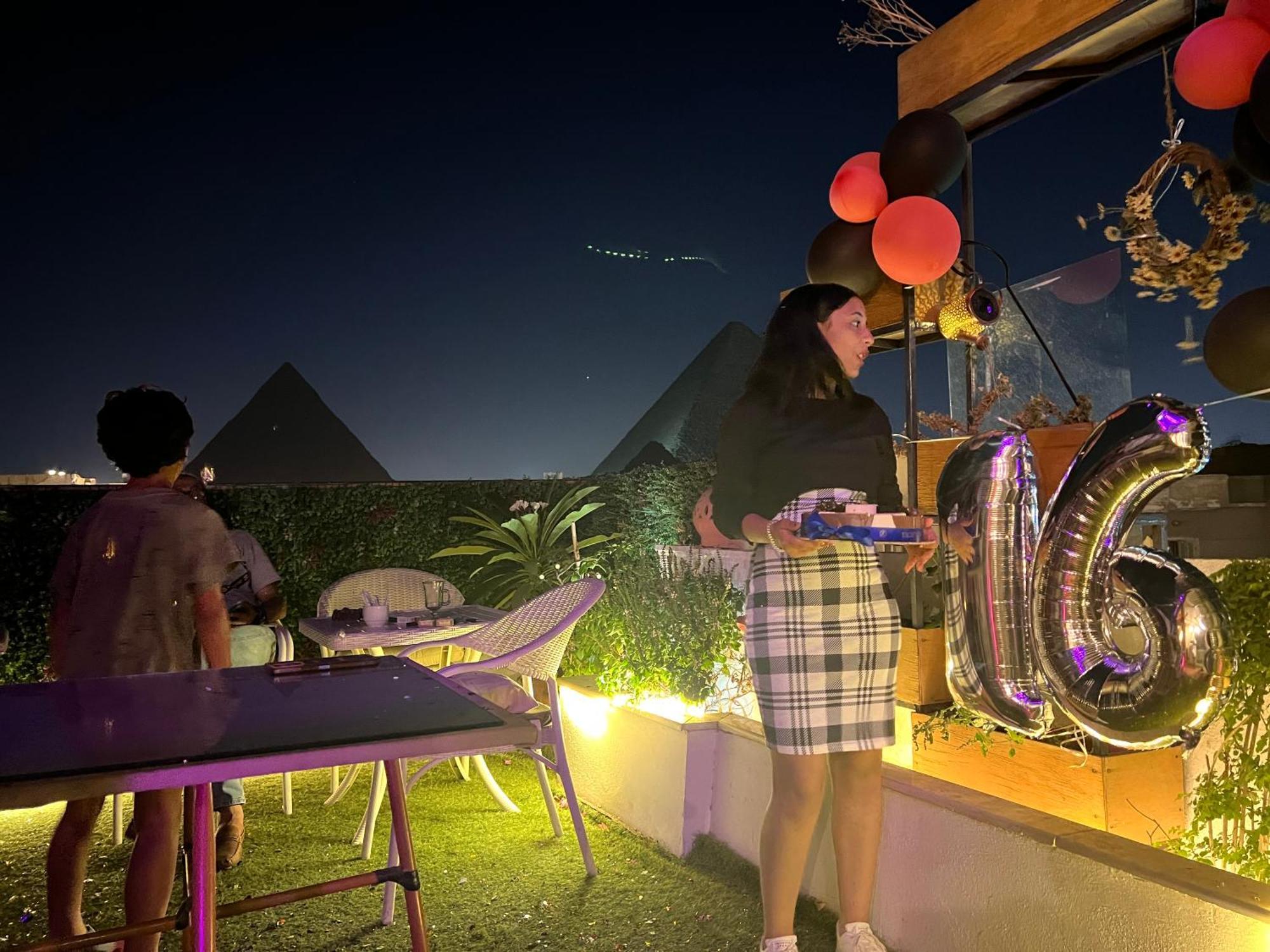 Pyramids View Apartment *
