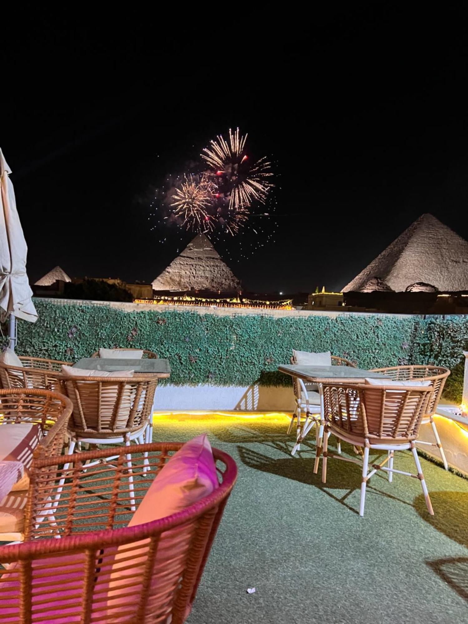 Pyramids View Apartment *