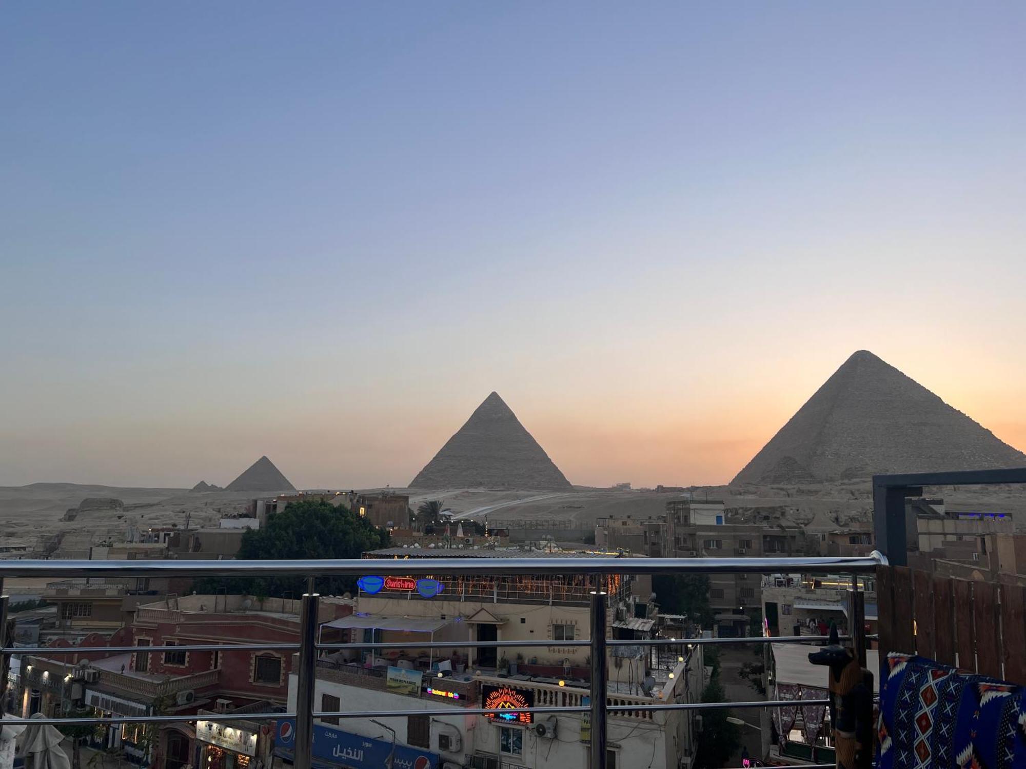 Pyramids View Apartment *